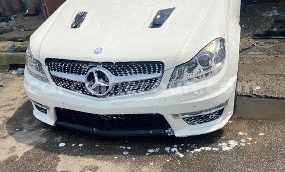 Buy Used Mercedes‒Benz C–Class White Car in Yaounde in Central Cameroon