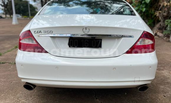 Sayi Na hannu Mercedes‒Benz CLS–Class Blue Mota in Yaounde a Babban Kamaru Sayi Na hannu Mercedes‒Benz CLS–Class Blue Mota in Yaounde a Babban Kamaru