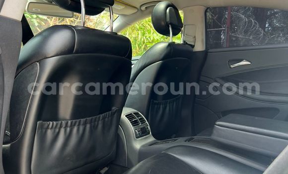 Sayi Na hannu Mercedes‒Benz CLS–Class Blue Mota in Yaounde a Babban Kamaru Sayi Na hannu Mercedes‒Benz CLS–Class Blue Mota in Yaounde a Babban Kamaru