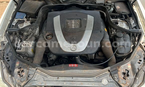 Sayi Na hannu Mercedes‒Benz CLS–Class Blue Mota in Yaounde a Babban Kamaru Sayi Na hannu Mercedes‒Benz CLS–Class Blue Mota in Yaounde a Babban Kamaru