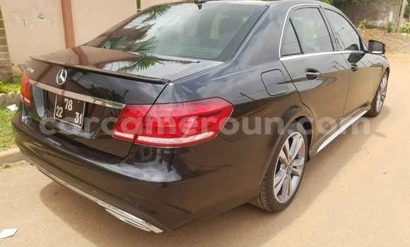 Acheter Occasion Voiture Mercedes‒Benz E–Class Noir à Yaoundé, Central Cameroon Acheter Occasion Voiture Mercedes‒Benz E–Class Noir à Yaoundé, Central Cameroon