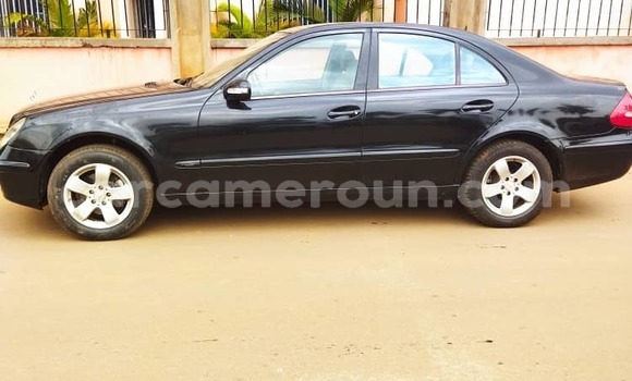 Acheter Occasion Voiture Mercedes‒Benz E–Class Noir à Yaoundé, Central Cameroon Acheter Occasion Voiture Mercedes‒Benz E–Class Noir à Yaoundé, Central Cameroon