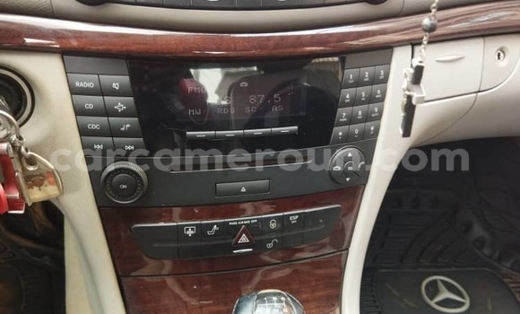 Acheter Occasion Voiture Mercedes‒Benz E–Class Noir à Yaoundé, Central Cameroon Acheter Occasion Voiture Mercedes‒Benz E–Class Noir à Yaoundé, Central Cameroon
