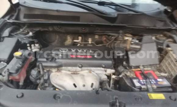 Acheter Occasion Voiture Toyota Vanguard Noir à Yaoundé, Central Cameroon Acheter Occasion Voiture Toyota Vanguard Noir à Yaoundé, Central Cameroon