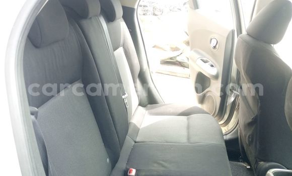Sayi Imported Nissan Juke Azurfa Mota in Douala a Ƙasar Kamaru Sayi Imported Nissan Juke Azurfa Mota in Douala a Ƙasar Kamaru