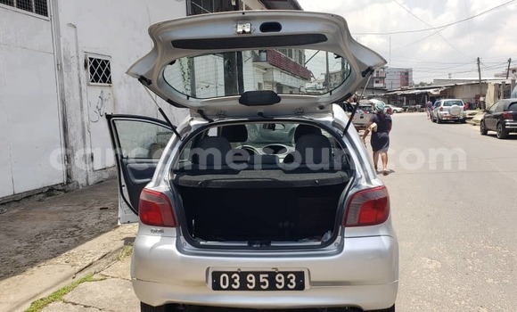 Sayi Na hannu Toyota Yaris Azurfa Mota in Douala a Ƙasar Kamaru Sayi Na hannu Toyota Yaris Azurfa Mota in Douala a Ƙasar Kamaru