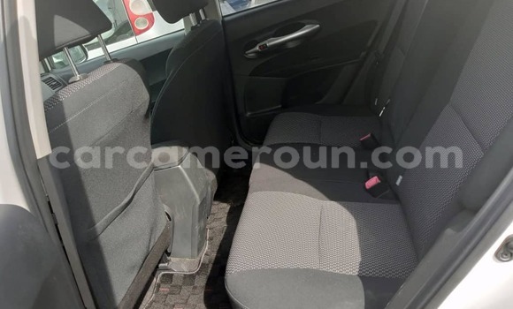 Acheter Occasion Voiture Toyota Auris Blanc à Douala, Littoral Cameroon Acheter Occasion Voiture Toyota Auris Blanc à Douala, Littoral Cameroon