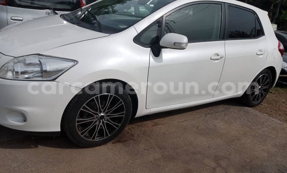 Acheter Occasion Voiture Toyota Auris Blanc à Douala, Littoral Cameroon Acheter Occasion Voiture Toyota Auris Blanc à Douala, Littoral Cameroon