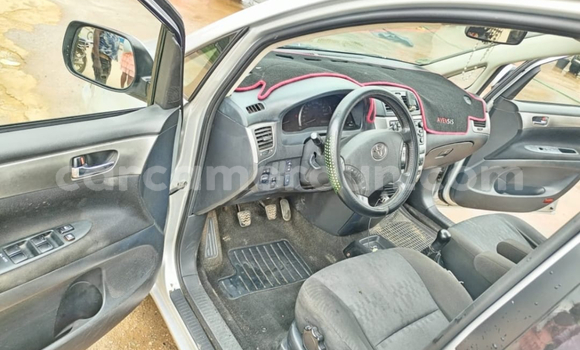 Sayi Sabo Toyota Avensis M Mota in Douala a Ƙasar Kamaru Sayi Sabo Toyota Avensis M Mota in Douala a Ƙasar Kamaru