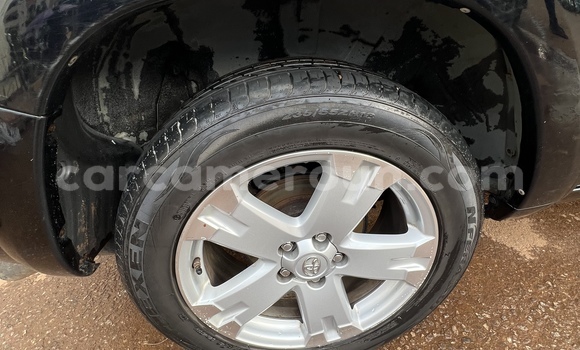 Sayi Na hannu Toyota RAV4 Black Mota in Yaounde a Babban Kamaru Sayi Na hannu Toyota RAV4 Black Mota in Yaounde a Babban Kamaru