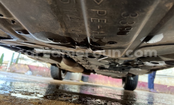 Sayi Na hannu Toyota RAV4 Black Mota in Yaounde a Babban Kamaru Sayi Na hannu Toyota RAV4 Black Mota in Yaounde a Babban Kamaru