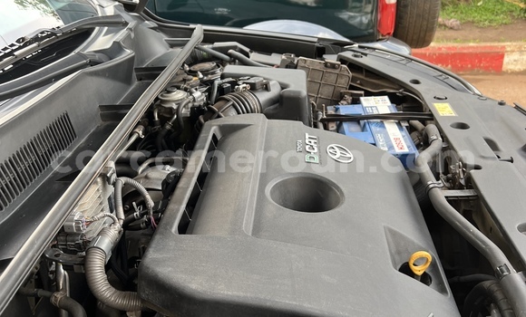 Sayi Na hannu Toyota RAV4 Black Mota in Yaounde a Babban Kamaru Sayi Na hannu Toyota RAV4 Black Mota in Yaounde a Babban Kamaru