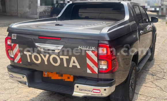 Sayi Sabo Toyota Pickup Black Mota in Douala a Ƙasar Kamaru Sayi Sabo Toyota Pickup Black Mota in Douala a Ƙasar Kamaru