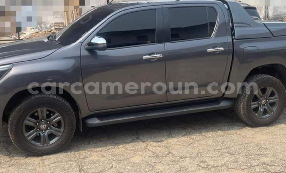 Sayi Sabo Toyota Pickup Black Mota in Douala a Ƙasar Kamaru Sayi Sabo Toyota Pickup Black Mota in Douala a Ƙasar Kamaru