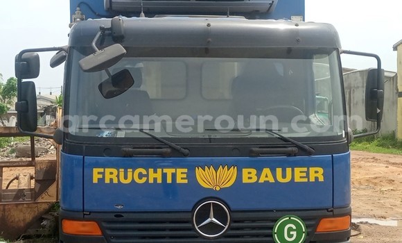 Acheter Import Utilitaire Mercedes‒Benz 814 Bleu à Douala, Littoral Cameroon Acheter Import Utilitaire Mercedes‒Benz 814 Bleu à Douala, Littoral Cameroon