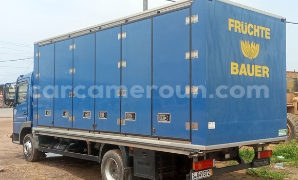 Acheter Import Utilitaire Mercedes‒Benz 814 Bleu à Douala, Littoral Cameroon Acheter Import Utilitaire Mercedes‒Benz 814 Bleu à Douala, Littoral Cameroon