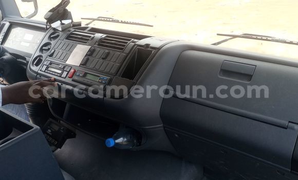 Acheter Import Utilitaire Mercedes‒Benz 814 Bleu à Douala, Littoral Cameroon Acheter Import Utilitaire Mercedes‒Benz 814 Bleu à Douala, Littoral Cameroon