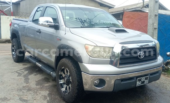 Acheter Import Voiture Toyota Tundra Gris à Douala, Littoral Cameroon Acheter Import Voiture Toyota Tundra Gris à Douala, Littoral Cameroon
