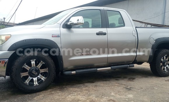 Acheter Import Voiture Toyota Tundra Gris à Douala, Littoral Cameroon Acheter Import Voiture Toyota Tundra Gris à Douala, Littoral Cameroon