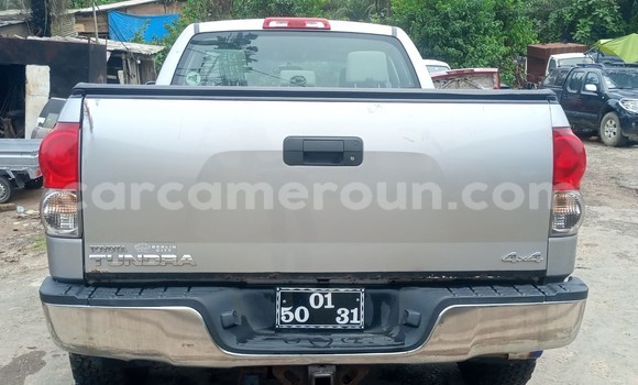 Acheter Import Voiture Toyota Tundra Gris à Douala, Littoral Cameroon Acheter Import Voiture Toyota Tundra Gris à Douala, Littoral Cameroon