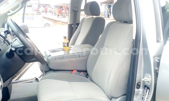 Acheter Import Voiture Toyota Tundra Gris à Douala, Littoral Cameroon Acheter Import Voiture Toyota Tundra Gris à Douala, Littoral Cameroon