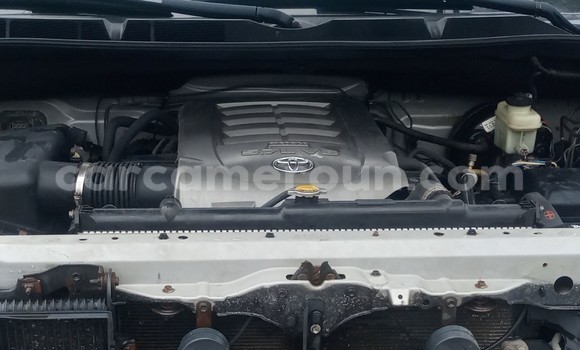 Acheter Import Voiture Toyota Tundra Gris à Douala, Littoral Cameroon Acheter Import Voiture Toyota Tundra Gris à Douala, Littoral Cameroon