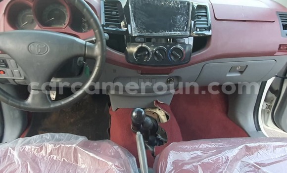 Buy Import Toyota Hilux White Car in Yaounde in Central Cameroon