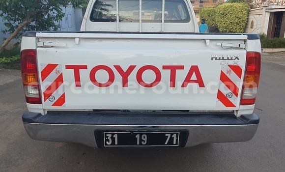 Acheter Import Voiture Toyota Hilux Blanc à Yaoundé, Central Cameroon Acheter Import Voiture Toyota Hilux Blanc à Yaoundé, Central Cameroon