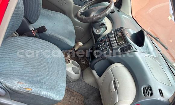 Acheter Occasion Voiture Toyota Yaris Verso Rouge à Yaoundé, Central Cameroon Acheter Occasion Voiture Toyota Yaris Verso Rouge à Yaoundé, Central Cameroon