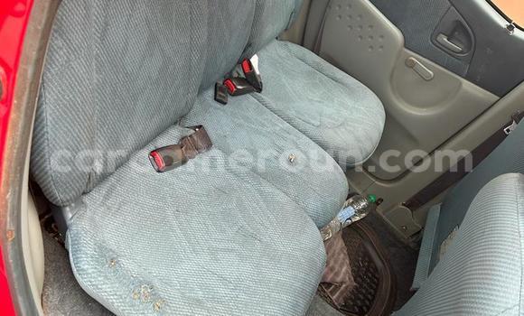 Acheter Occasion Voiture Toyota Yaris Verso Rouge à Yaoundé, Central Cameroon Acheter Occasion Voiture Toyota Yaris Verso Rouge à Yaoundé, Central Cameroon