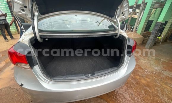Acheter Occasion Voiture Hyundai Elantra Gris à Yaoundé, Central Cameroon Acheter Occasion Voiture Hyundai Elantra Gris à Yaoundé, Central Cameroon