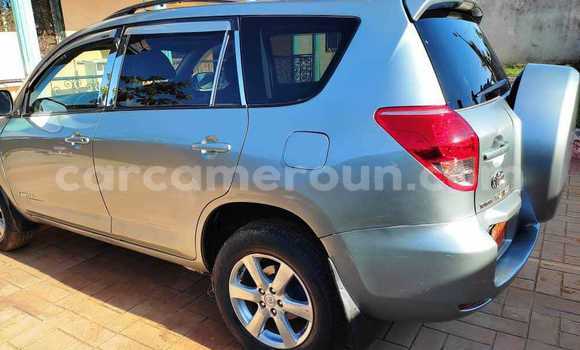 Acheter Occasion Voiture Toyota RAV4 Noir à Yaoundé, Central Cameroon Acheter Occasion Voiture Toyota RAV4 Noir à Yaoundé, Central Cameroon