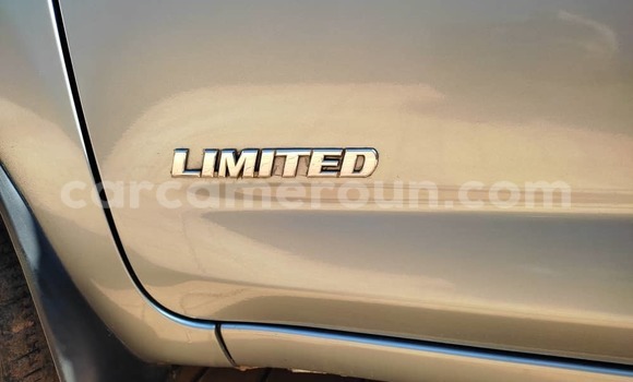 Acheter Occasion Voiture Toyota RAV4 Noir à Yaoundé, Central Cameroon Acheter Occasion Voiture Toyota RAV4 Noir à Yaoundé, Central Cameroon