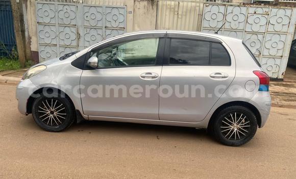 Sayi Na hannu Toyota Yaris Azurfa Mota in Yaounde a Babban Kamaru Sayi Na hannu Toyota Yaris Azurfa Mota in Yaounde a Babban Kamaru