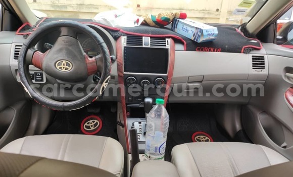 Sayi Na hannu Toyota Corolla Black Mota in Yaounde a Babban Kamaru Sayi Na hannu Toyota Corolla Black Mota in Yaounde a Babban Kamaru
