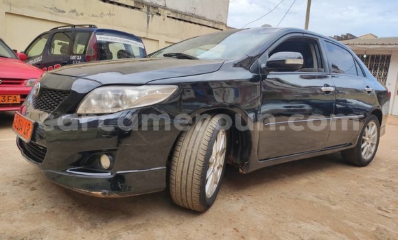 Sayi Na hannu Toyota Corolla Black Mota in Yaounde a Babban Kamaru Sayi Na hannu Toyota Corolla Black Mota in Yaounde a Babban Kamaru