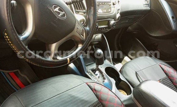 Acheter Occasion Voiture Hyundai ix35 Noir à Yaoundé, Central Cameroon Acheter Occasion Voiture Hyundai ix35 Noir à Yaoundé, Central Cameroon