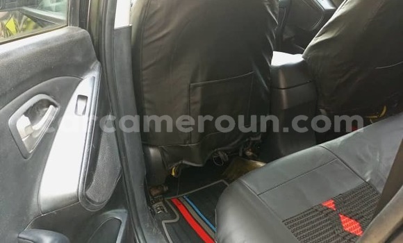 Acheter Occasion Voiture Hyundai ix35 Noir à Yaoundé, Central Cameroon Acheter Occasion Voiture Hyundai ix35 Noir à Yaoundé, Central Cameroon