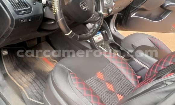 Acheter Occasion Voiture Hyundai ix35 Noir à Yaoundé, Central Cameroon Acheter Occasion Voiture Hyundai ix35 Noir à Yaoundé, Central Cameroon