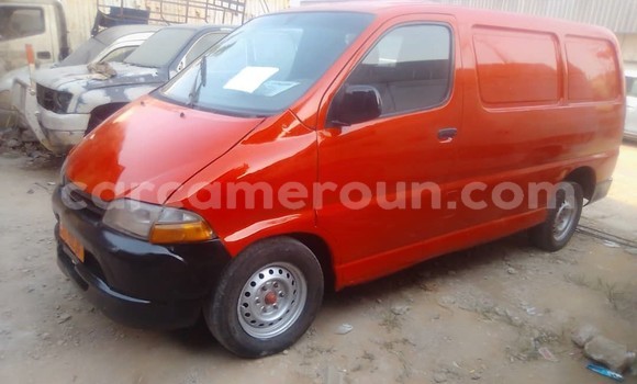 Sayi Na hannu Toyota Hiace Red Mota in Douala a Ƙasar Kamaru Sayi Na hannu Toyota Hiace Red Mota in Douala a Ƙasar Kamaru