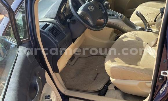 Acheter Occasion Voiture Toyota Blade Bleu à Yaoundé, Central Cameroon Acheter Occasion Voiture Toyota Blade Bleu à Yaoundé, Central Cameroon