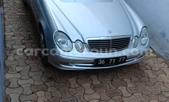 Acheter Occasion Voiture Mercedes‒Benz E–Class Gris à Yaoundé, Central Cameroon Acheter Occasion Voiture Mercedes‒Benz E–Class Gris à Yaoundé, Central Cameroon