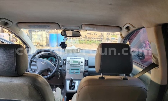 Acheter Occasion Voiture Toyota Corolla Verso Gris à Yaoundé, Central Cameroon Acheter Occasion Voiture Toyota Corolla Verso Gris à Yaoundé, Central Cameroon