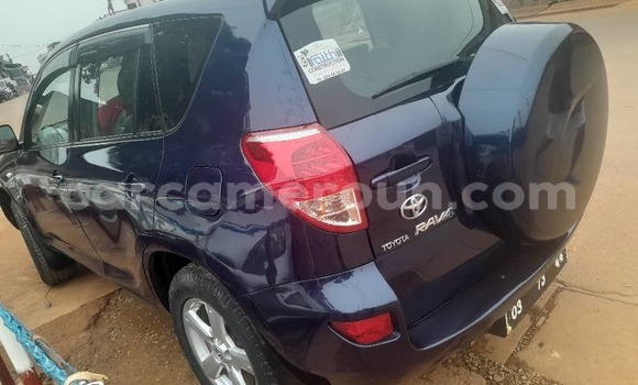 Acheter Occasion Voiture Toyota RAV4 Bleu à Yaoundé, Central Cameroon Acheter Occasion Voiture Toyota RAV4 Bleu à Yaoundé, Central Cameroon