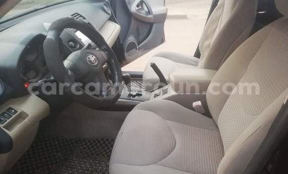 Sayi Sabo Toyota Vanguard Black Mota in Yaounde a Babban Kamaru Sayi Sabo Toyota Vanguard Black Mota in Yaounde a Babban Kamaru