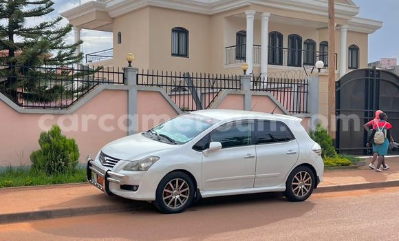 Acheter Occasion Voiture Toyota Blade Blanc à Yaoundé, Central Cameroon Acheter Occasion Voiture Toyota Blade Blanc à Yaoundé, Central Cameroon