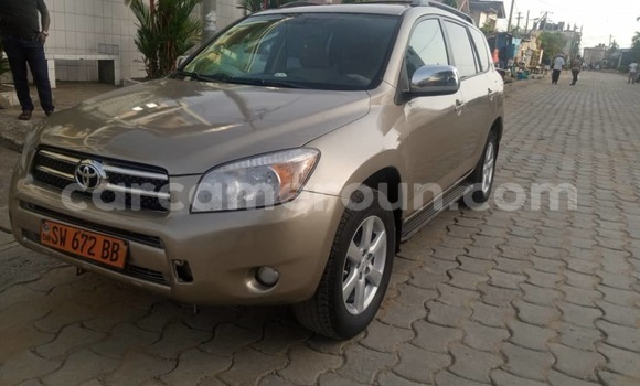 Acheter Occasion Voiture Toyota RAV4 Beige à Douala, Littoral Cameroon Acheter Occasion Voiture Toyota RAV4 Beige à Douala, Littoral Cameroon