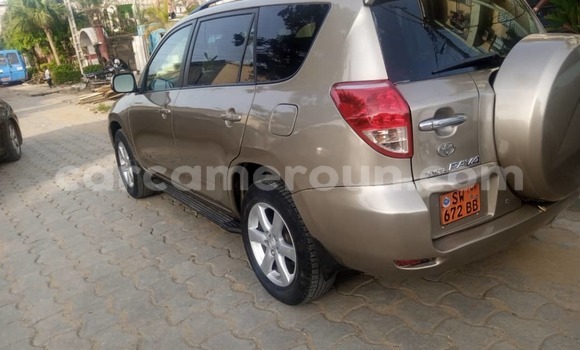Acheter Occasion Voiture Toyota RAV4 Beige à Douala, Littoral Cameroon Acheter Occasion Voiture Toyota RAV4 Beige à Douala, Littoral Cameroon