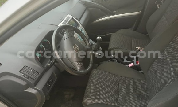 Acheter Occasion Voiture Toyota Corolla Verso Gris à Douala, Littoral Cameroon Acheter Occasion Voiture Toyota Corolla Verso Gris à Douala, Littoral Cameroon