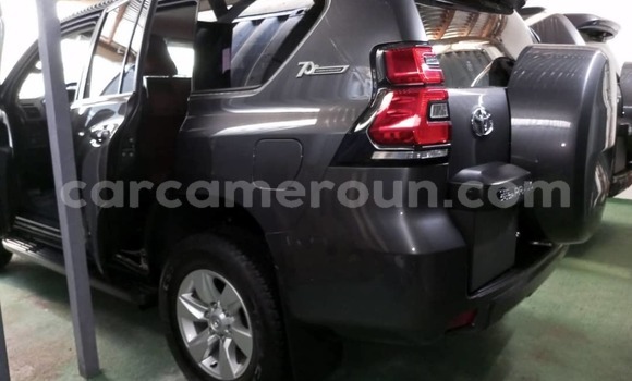 Acheter Neuf Voiture Toyota Prado Gris à Douala, Littoral Cameroon Acheter Neuf Voiture Toyota Prado Gris à Douala, Littoral Cameroon